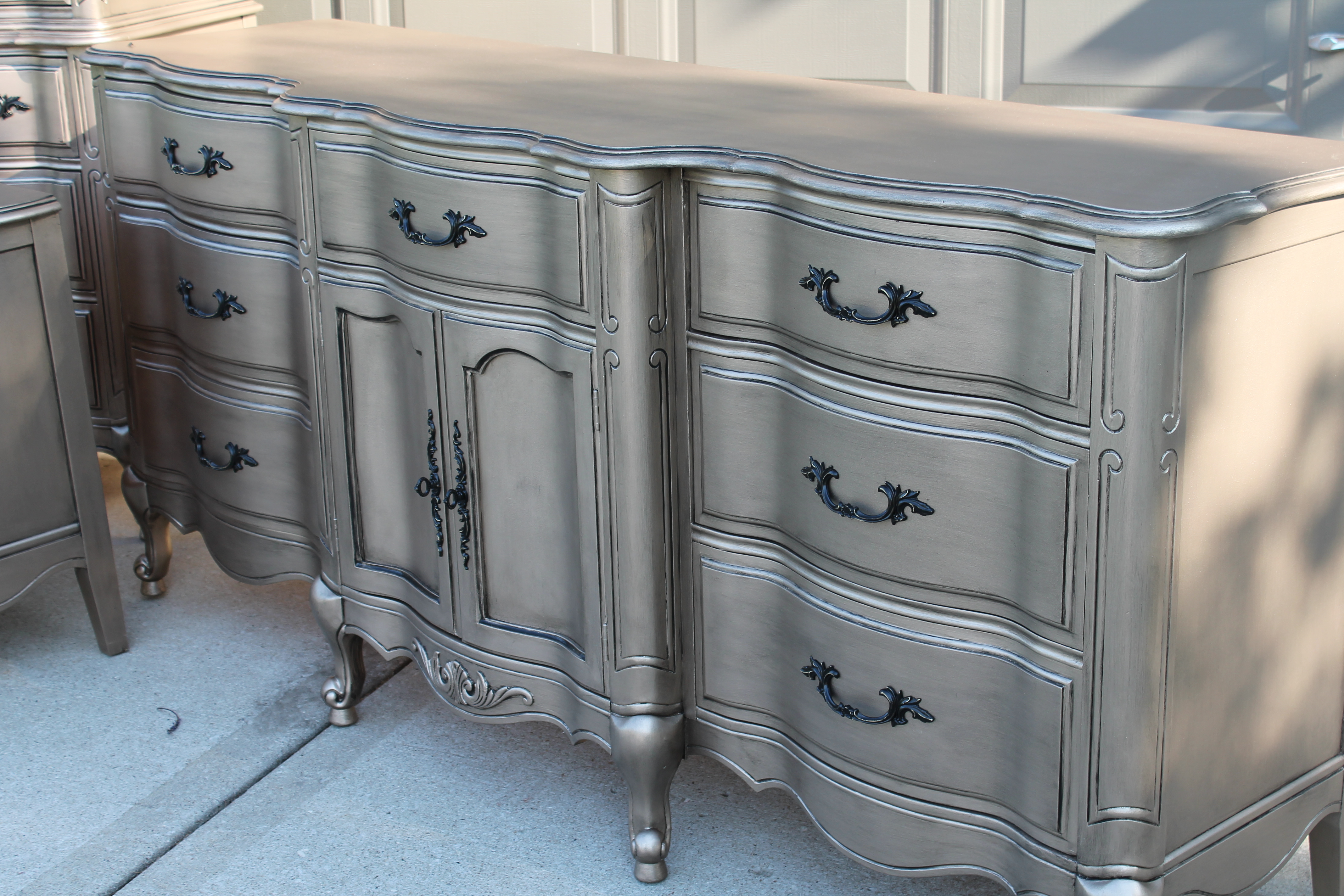 How to Paint Furniture with Metallic Paint - Lost & Found Decor