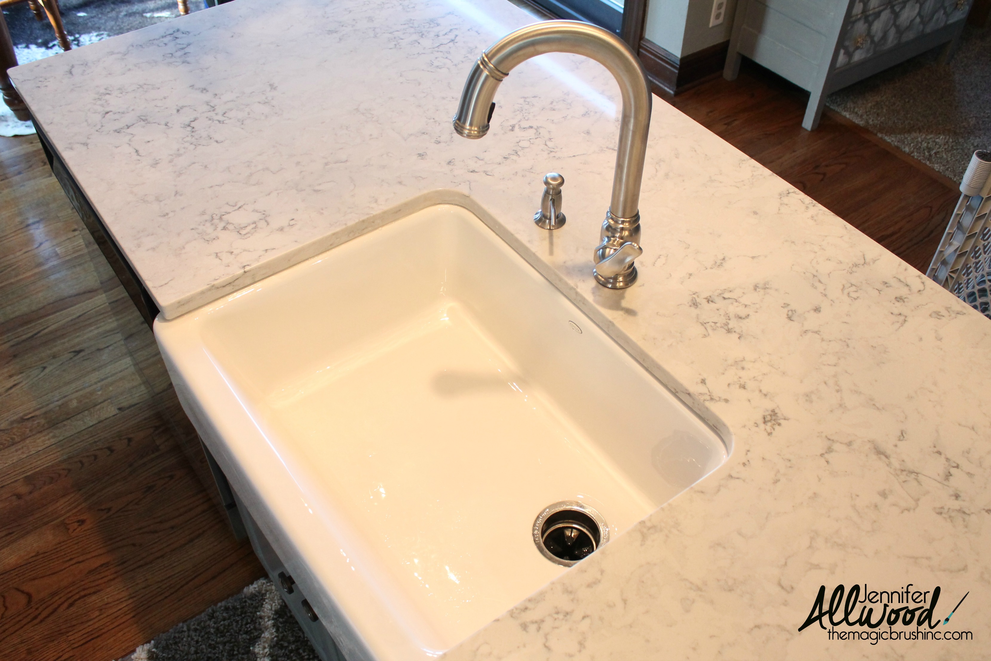 8 Things You Need To Know Before Putting A Farmhouse Sink In Your