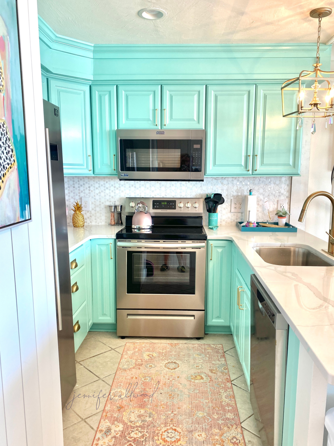 Eye For Design: Oh! Those Tiffany Colored Kitchens